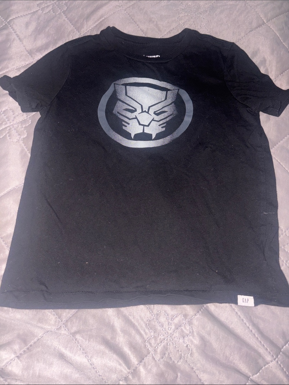 GAP Black Short-Sleeve Tee with MetallicBlack  Panther sz